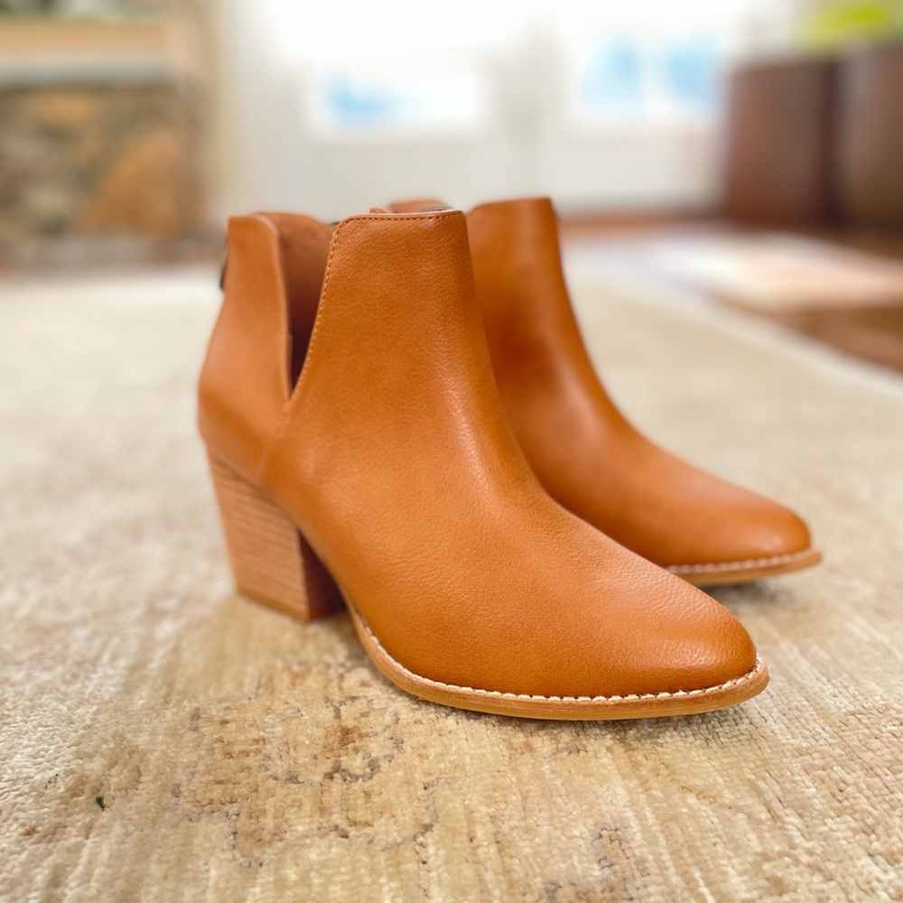 Beast Fashion Abby Booties, NWOB